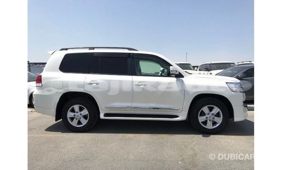 Buy Import Toyota Land Cruiser White Car in Import - Dubai in Dushanbe Buy Import Toyota Land Cruiser White Car in Import - Dubai in Dushanbe