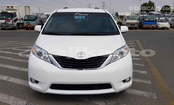 Buy Import Toyota Sienna White Car in Import - Dubai in Dushanbe Buy Import Toyota Sienna White Car in Import - Dubai in Dushanbe