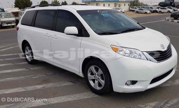Buy Import Toyota Sienna White Car in Import - Dubai in Dushanbe Buy Import Toyota Sienna White Car in Import - Dubai in Dushanbe