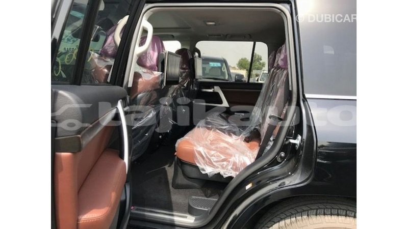 Big with watermark toyota land cruiser dushanbe import dubai 2326