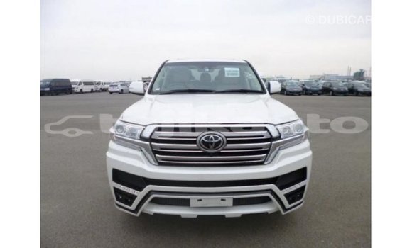Buy Import Toyota Land Cruiser White Car in Import - Dubai in Dushanbe Buy Import Toyota Land Cruiser White Car in Import - Dubai in Dushanbe