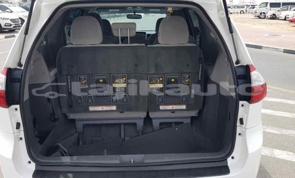 Buy Import Toyota Sienna White Car in Import - Dubai in Dushanbe Buy Import Toyota Sienna White Car in Import - Dubai in Dushanbe