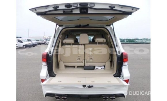 Buy Import Toyota Land Cruiser White Car in Import - Dubai in Dushanbe Buy Import Toyota Land Cruiser White Car in Import - Dubai in Dushanbe