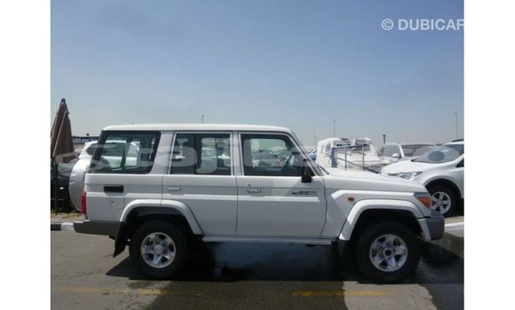 Buy Import Toyota Land Cruiser White Car in Import - Dubai in Dushanbe Buy Import Toyota Land Cruiser White Car in Import - Dubai in Dushanbe