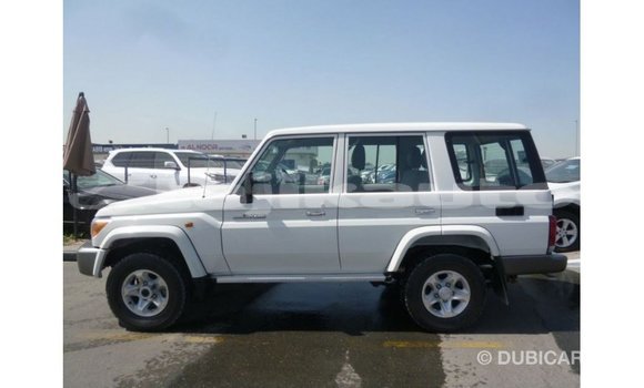 Buy Import Toyota Land Cruiser White Car in Import - Dubai in Dushanbe Buy Import Toyota Land Cruiser White Car in Import - Dubai in Dushanbe