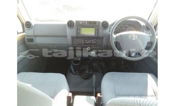 Buy Import Toyota Land Cruiser Beige Car in Import - Dubai in Dushanbe Buy Import Toyota Land Cruiser Beige Car in Import - Dubai in Dushanbe