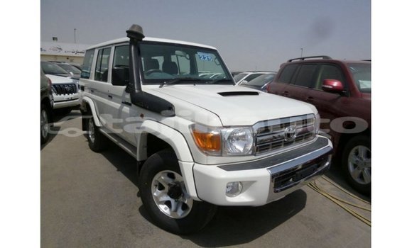 Buy Import Toyota Land Cruiser White Car in Import - Dubai in Dushanbe Buy Import Toyota Land Cruiser White Car in Import - Dubai in Dushanbe