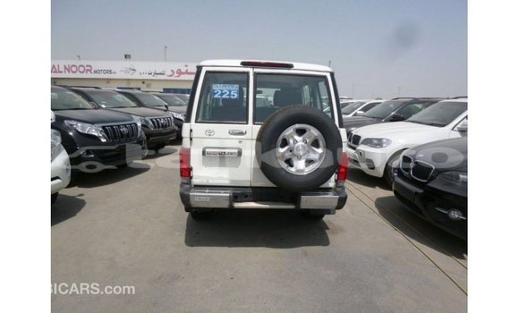 Buy Import Toyota Land Cruiser White Car in Import - Dubai in Dushanbe Buy Import Toyota Land Cruiser White Car in Import - Dubai in Dushanbe
