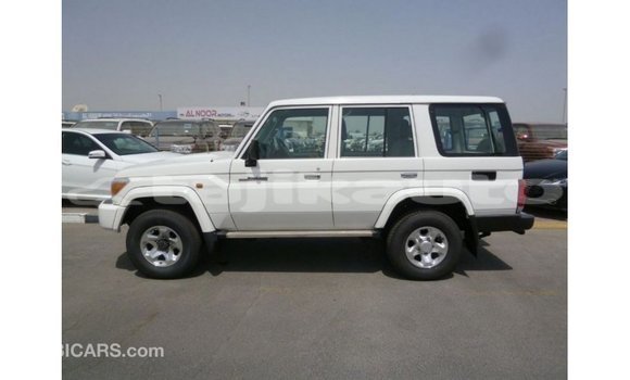 Buy Import Toyota Land Cruiser White Car in Import - Dubai in Dushanbe Buy Import Toyota Land Cruiser White Car in Import - Dubai in Dushanbe
