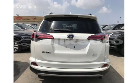 Buy Import Toyota 4Runner White Car in Import - Dubai in Dushanbe Buy Import Toyota 4Runner White Car in Import - Dubai in Dushanbe