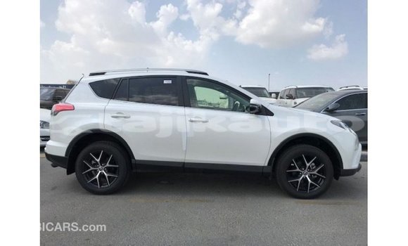 Buy Import Toyota 4Runner White Car in Import - Dubai in Dushanbe Buy Import Toyota 4Runner White Car in Import - Dubai in Dushanbe