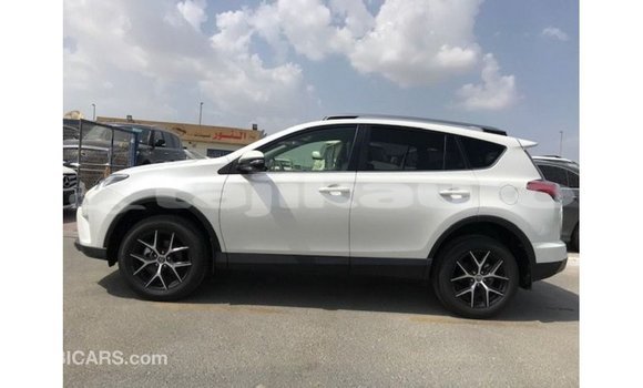 Buy Import Toyota 4Runner White Car in Import - Dubai in Dushanbe Buy Import Toyota 4Runner White Car in Import - Dubai in Dushanbe