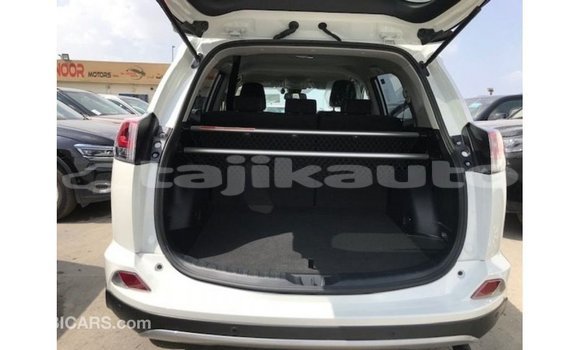 Buy Import Toyota 4Runner White Car in Import - Dubai in Dushanbe Buy Import Toyota 4Runner White Car in Import - Dubai in Dushanbe