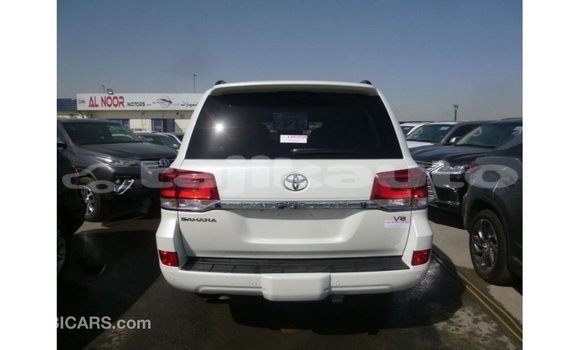 Buy Import Toyota Land Cruiser White Car in Import - Dubai in Dushanbe Buy Import Toyota Land Cruiser White Car in Import - Dubai in Dushanbe