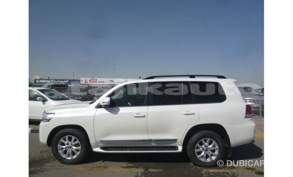 Buy Import Toyota Land Cruiser White Car in Import - Dubai in Dushanbe Buy Import Toyota Land Cruiser White Car in Import - Dubai in Dushanbe