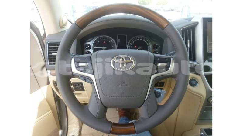 Big with watermark toyota land cruiser dushanbe import dubai 2381
