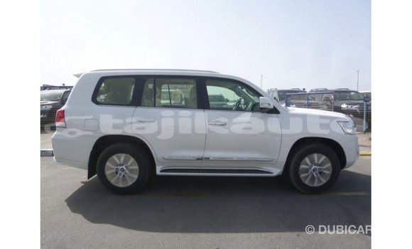 Buy Import Toyota Land Cruiser White Car in Import - Dubai in Dushanbe Buy Import Toyota Land Cruiser White Car in Import - Dubai in Dushanbe