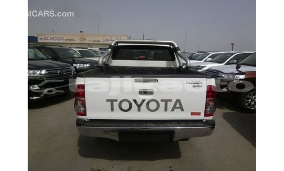Buy Import Toyota Hilux White Car in Import - Dubai in Dushanbe Buy Import Toyota Hilux White Car in Import - Dubai in Dushanbe