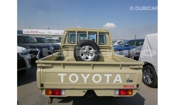 Buy Import Toyota Land Cruiser Beige Car in Import - Dubai in Dushanbe Buy Import Toyota Land Cruiser Beige Car in Import - Dubai in Dushanbe