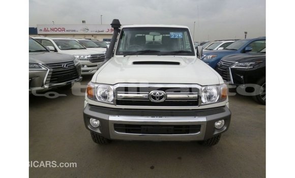 Buy Import Toyota Land Cruiser White Car in Import - Dubai in Dushanbe Buy Import Toyota Land Cruiser White Car in Import - Dubai in Dushanbe