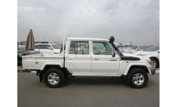 Buy Import Toyota Land Cruiser White Car in Import - Dubai in Dushanbe Buy Import Toyota Land Cruiser White Car in Import - Dubai in Dushanbe