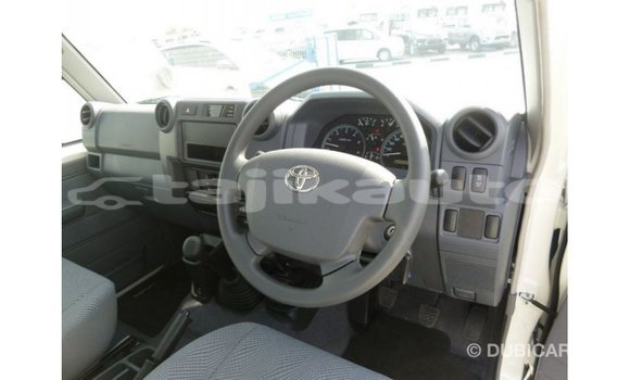 Buy Import Toyota Land Cruiser White Car in Import - Dubai in Dushanbe Buy Import Toyota Land Cruiser White Car in Import - Dubai in Dushanbe
