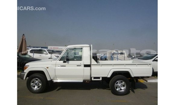 Buy Import Toyota Land Cruiser White Car in Import - Dubai in Dushanbe Buy Import Toyota Land Cruiser White Car in Import - Dubai in Dushanbe
