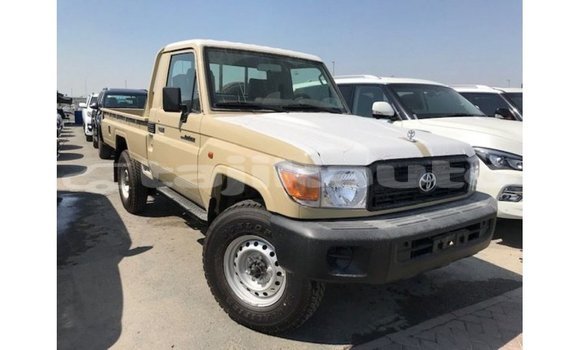 Buy Import Toyota Land Cruiser Beige Car in Import - Dubai in Dushanbe Buy Import Toyota Land Cruiser Beige Car in Import - Dubai in Dushanbe
