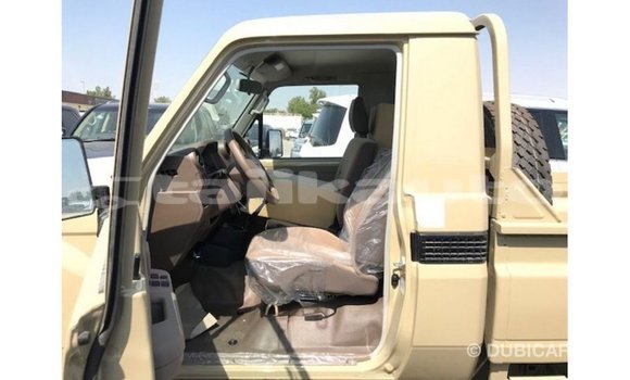 Buy Import Toyota Land Cruiser Beige Car in Import - Dubai in Dushanbe Buy Import Toyota Land Cruiser Beige Car in Import - Dubai in Dushanbe
