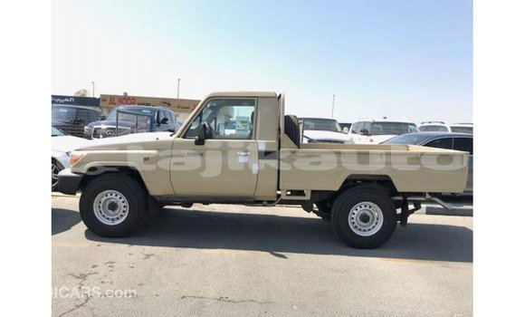 Buy Import Toyota Land Cruiser Beige Car in Import - Dubai in Dushanbe Buy Import Toyota Land Cruiser Beige Car in Import - Dubai in Dushanbe