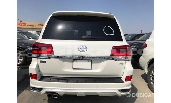 Buy Import Toyota Land Cruiser White Car in Import - Dubai in Dushanbe Buy Import Toyota Land Cruiser White Car in Import - Dubai in Dushanbe