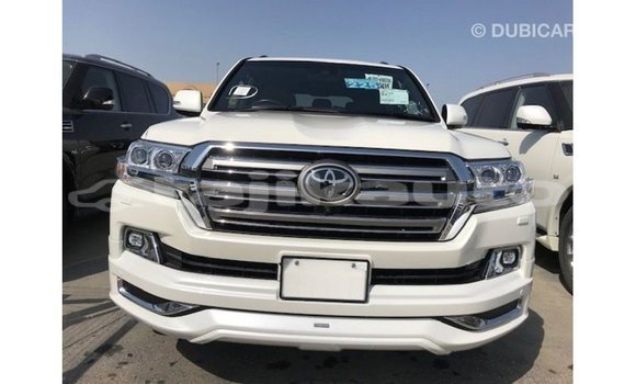 Buy Import Toyota Land Cruiser White Car in Import - Dubai in Dushanbe Buy Import Toyota Land Cruiser White Car in Import - Dubai in Dushanbe