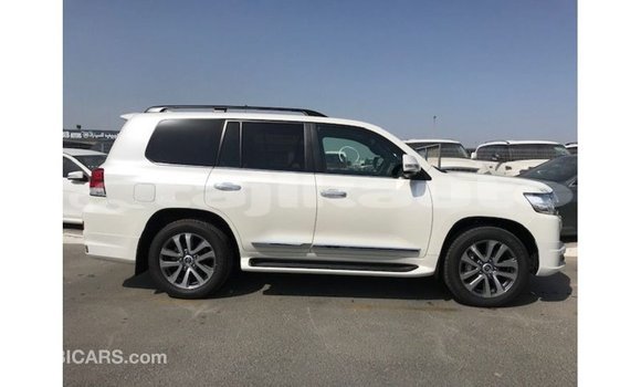 Buy Import Toyota Land Cruiser White Car in Import - Dubai in Dushanbe Buy Import Toyota Land Cruiser White Car in Import - Dubai in Dushanbe