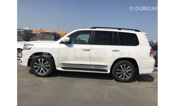 Buy Import Toyota Land Cruiser White Car in Import - Dubai in Dushanbe Buy Import Toyota Land Cruiser White Car in Import - Dubai in Dushanbe