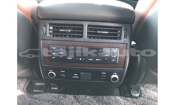 Buy Import Toyota Land Cruiser White Car in Import - Dubai in Dushanbe Buy Import Toyota Land Cruiser White Car in Import - Dubai in Dushanbe