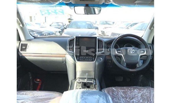 Buy Import Toyota Land Cruiser White Car in Import - Dubai in Dushanbe Buy Import Toyota Land Cruiser White Car in Import - Dubai in Dushanbe