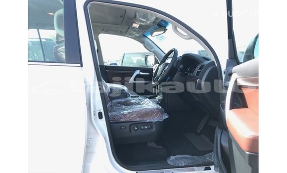 Buy Import Toyota Land Cruiser White Car in Import - Dubai in Dushanbe Buy Import Toyota Land Cruiser White Car in Import - Dubai in Dushanbe