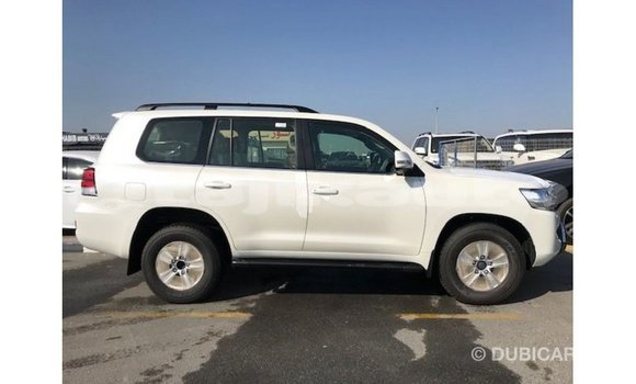 Buy Import Toyota Land Cruiser White Car in Import - Dubai in Dushanbe Buy Import Toyota Land Cruiser White Car in Import - Dubai in Dushanbe