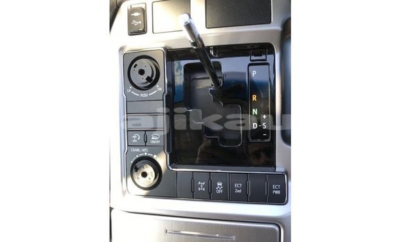 Buy Import Toyota Land Cruiser White Car in Import - Dubai in Dushanbe Buy Import Toyota Land Cruiser White Car in Import - Dubai in Dushanbe