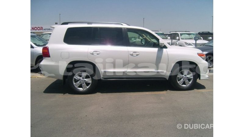 Big with watermark toyota land cruiser dushanbe import dubai 2437