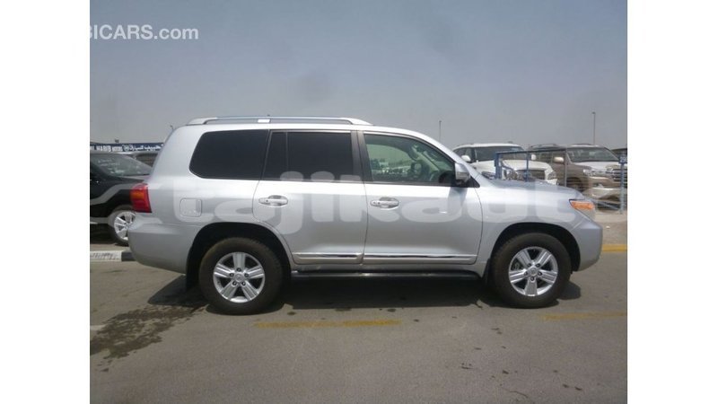 Big with watermark toyota land cruiser dushanbe import dubai 2440