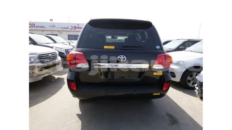 Big with watermark toyota land cruiser dushanbe import dubai 2441