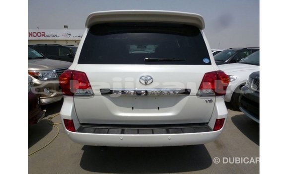 Buy Import Toyota Land Cruiser White Car in Import - Dubai in Dushanbe Buy Import Toyota Land Cruiser White Car in Import - Dubai in Dushanbe