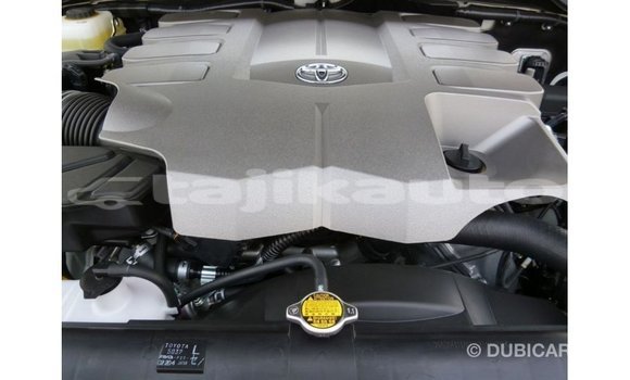 Buy Import Toyota Land Cruiser White Car in Import - Dubai in Dushanbe Buy Import Toyota Land Cruiser White Car in Import - Dubai in Dushanbe