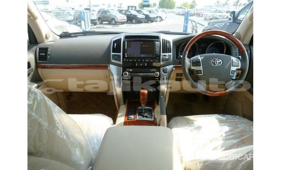 Buy Import Toyota Land Cruiser White Car in Import - Dubai in Dushanbe Buy Import Toyota Land Cruiser White Car in Import - Dubai in Dushanbe