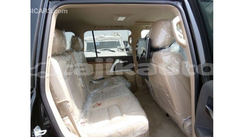 Big with watermark toyota land cruiser dushanbe import dubai 2446