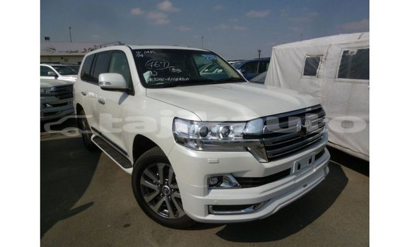 Buy Import Toyota Land Cruiser White Car in Import - Dubai in Dushanbe Buy Import Toyota Land Cruiser White Car in Import - Dubai in Dushanbe
