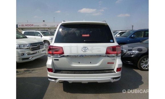 Buy Import Toyota Land Cruiser White Car in Import - Dubai in Dushanbe Buy Import Toyota Land Cruiser White Car in Import - Dubai in Dushanbe