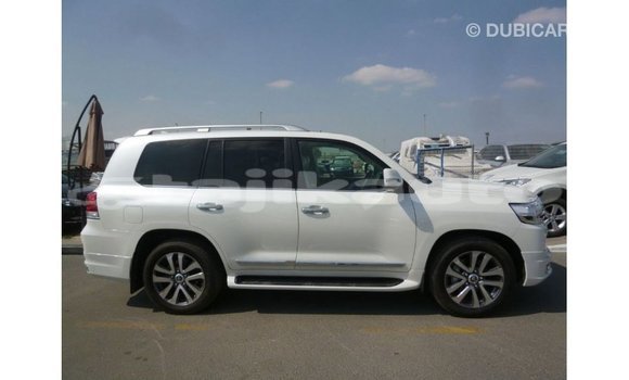 Buy Import Toyota Land Cruiser White Car in Import - Dubai in Dushanbe Buy Import Toyota Land Cruiser White Car in Import - Dubai in Dushanbe