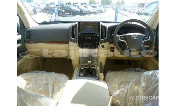 Buy Import Toyota Land Cruiser White Car in Import - Dubai in Dushanbe Buy Import Toyota Land Cruiser White Car in Import - Dubai in Dushanbe